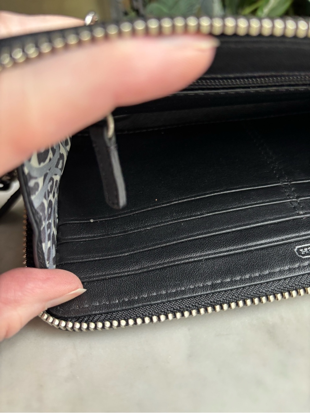 Coach Black Poppy Patent Leather Wristlet/Wallet - Picture 14 of 15
